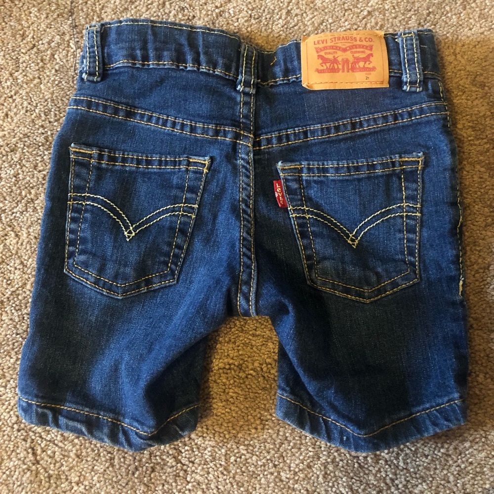 2T Levi’s Toddler denim shorts